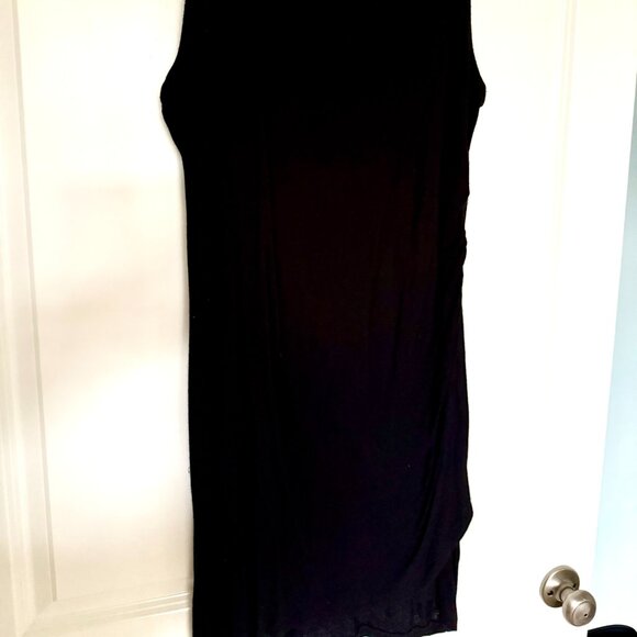 Black Shirred Side Sleeveless Dress - Picture 3 of 6